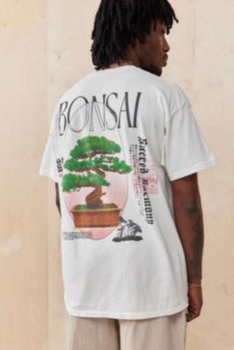 UO Bonsaï Sacré T-Shirt par taille: TTP - Urban Outfitters - Modalova