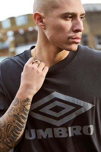 T-shirt délavé UO Exclusive taille: Small - Umbro - Modalova