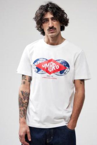 UO Exclusive Graphic T-Shirt en taille: Medium - Umbro - Modalova