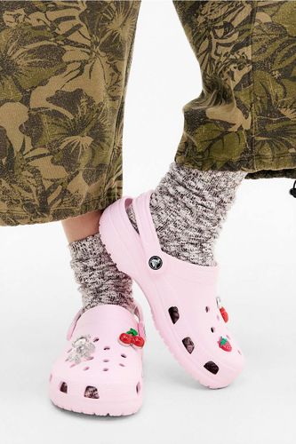 Sabots Classiques Roses en taille: UK 4 / EU 36-37 - Crocs - Modalova