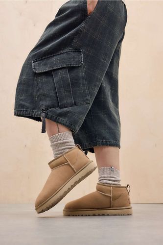 Sand Classic Ultra-Mini Boots en taille: UK 3 / EU 36 - UGG - Modalova