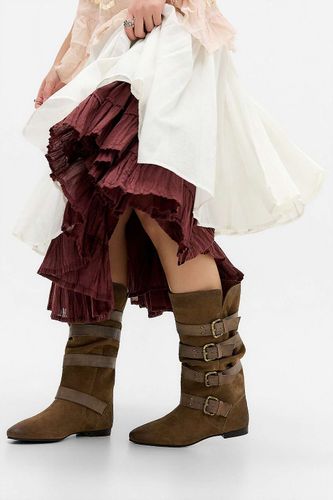 Bottes marron à boucles Shiver en taille: UK 5 - BDG - Modalova