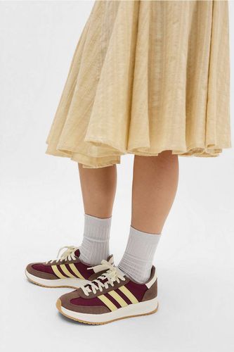 Baskets RUN 70s 2.0 Marron et Jaune en taille: UK 6 / EU 39 1/3 - adidas - Modalova