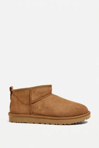 Bottines classiques Ultra-Mini noisette en taille: UK 9 - UGG - Modalova