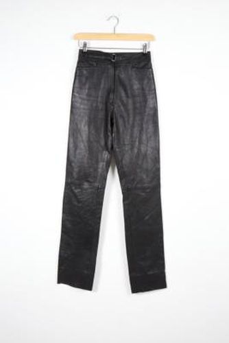One-Of-A-Kind - Pantalon ceinturé à taille haute en cuir taille: Medium - Urban Renewal - Modalova