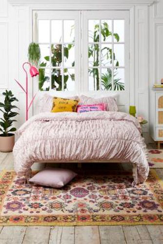 Ensemble de Couette Florale Rosie Pincée par en taille: Double - Urban Outfitters - Modalova