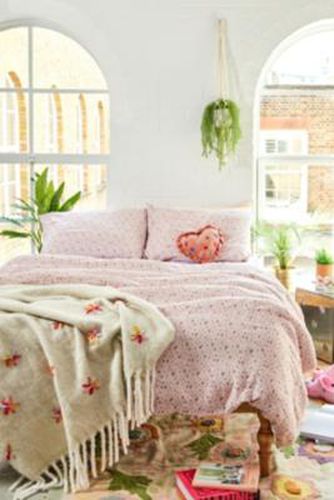 Ensemble de Couette Floral Rosie par en taille: King - Urban Outfitters - Modalova