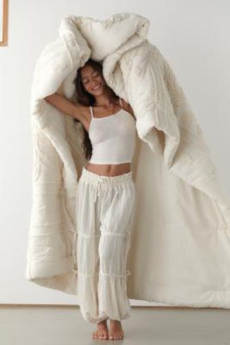 Ensemble de couette capitonnée Jackie par en taille: Double - Urban Outfitters - Modalova