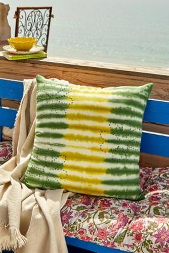 Coussin Kantha vert - Urban Outfitters - Modalova