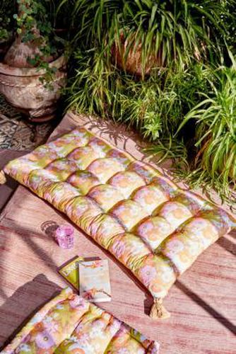 Coussin de sol à imprimé floral Marnie par en Variées - Urban Outfitters - Modalova