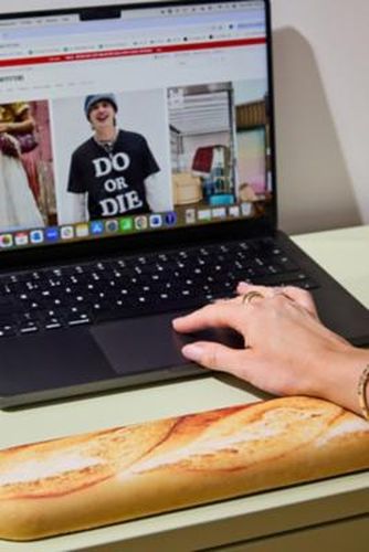 Repose-clavier Baguette par en Marron taille: TAILLE UNIQUE - Mustard - Modalova
