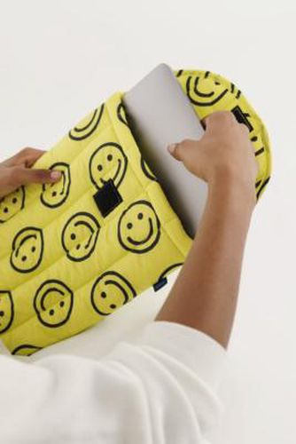 Housse pour ordinateur portable 13" smiley heureux jaune en Light Yellow - BAGGU - Modalova