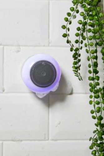 Enceinte Bluetooth éclairée pour la salle de bain par en - Urban Outfitters - Modalova
