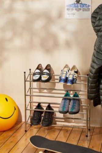 Porte-chaussures chromé à 4 niveaux par en Argent - Urban Outfitters - Modalova