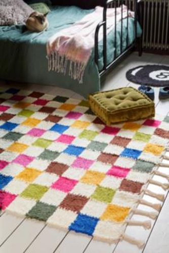 Tapis Arc-en-ciel Damier 5x7 par en taille: TAILLE UNIQUE - Urban Outfitters - Modalova