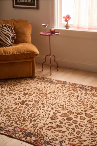 Tapis Léopard Floral 5x7pi / 150x210cm par en taille: TAILLE UNIQUE - Urban Outfitters - Modalova