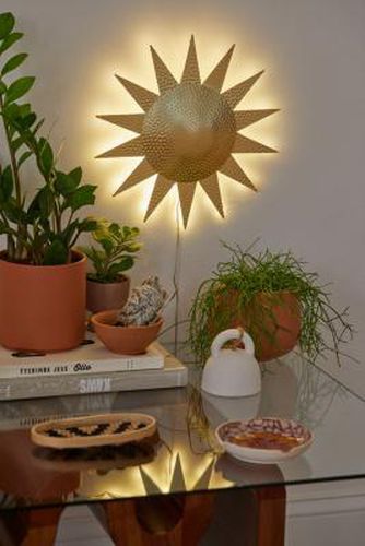 Lampe soleil à DEL en métal - Urban Outfitters - Modalova