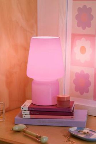 Petite lampe à piles en verre rose par en Lavande - Urban Outfitters - Modalova