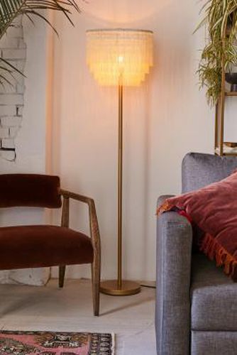 Lampe sur pied Pheobe par en Or - Urban Outfitters - Modalova