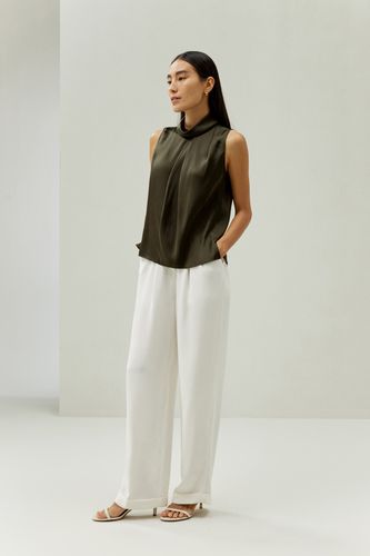 Haut asymétrique sans manches à col bénitier - LILYSILK - Modalova