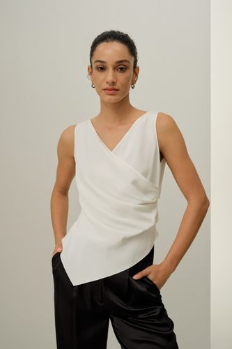 Top Élise Col V | Blouse Asymétrique en Crêpe de Soie - LILYSILK - Modalova