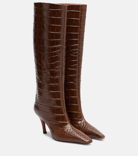 Bottes Mona en cuir façon croco - Amina Muaddi - Modalova