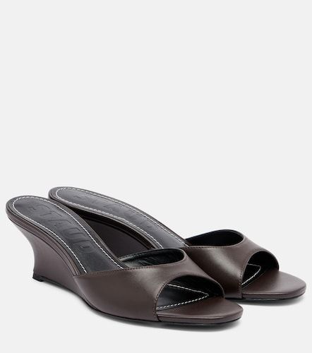 Mules compensées Brigitte en cuir - Staud - Modalova