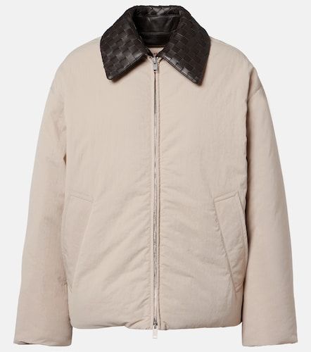 Veste doudoune à col en cuir Intrecciato - Bottega Veneta - Modalova