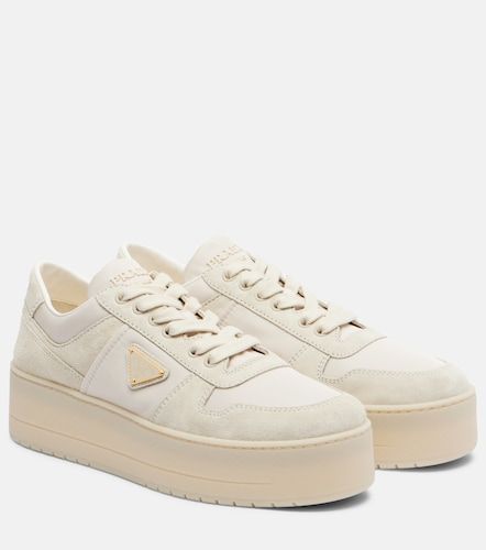 Baskets Downtown Bold en Re-Nylon et daim - Prada - Modalova