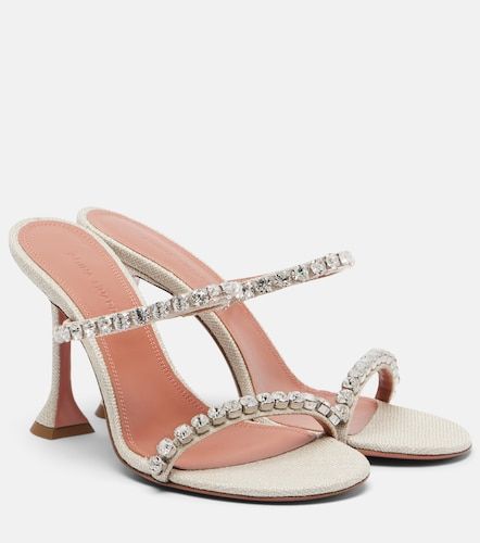 Mules Gigi en toile à ornements - Amina Muaddi - Modalova