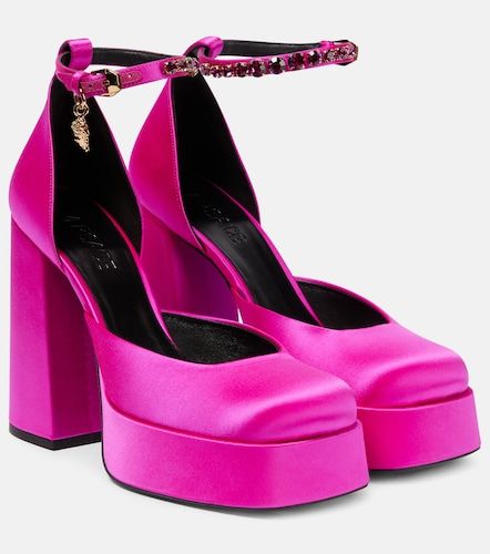 Escarpins Medusa Aevitas à plateau en satin - Versace - Modalova