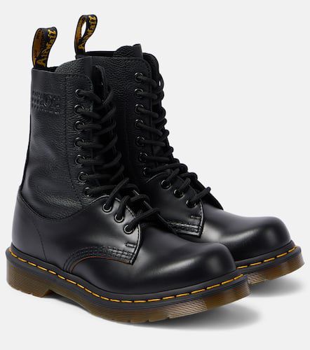 X Dr. Martens - Bottines 1490 10-Eye en cuir - MM6 Maison Margiela - Modalova