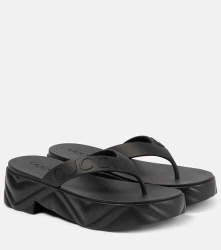 Tongs à plateforme en caoutchouc à logo - Gucci - Modalova