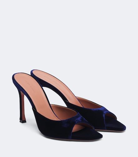 Amina Muaddi Mules Alexa en velours - Amina Muaddi - Modalova