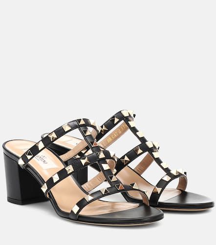 Mules Rockstud en cuir - Valentino Garavani - Modalova