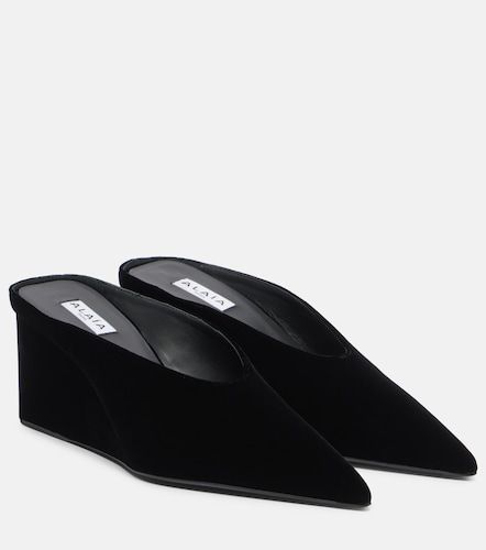Alaïa Mules compensées Cube 75 en velours - Alaia - Modalova