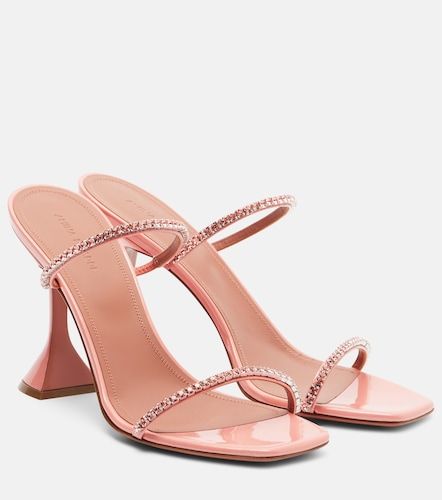 Sandales Gilda en cuir verni à ornements - Amina Muaddi - Modalova