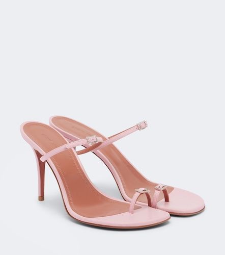 Sandales Adut en cuir à ornements - Amina Muaddi - Modalova