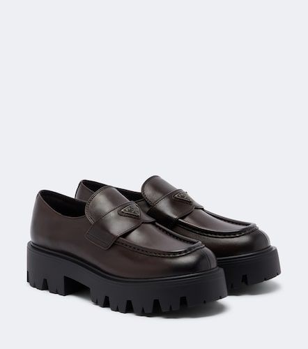 Mocassins compensés en cuir à logo - Prada - Modalova