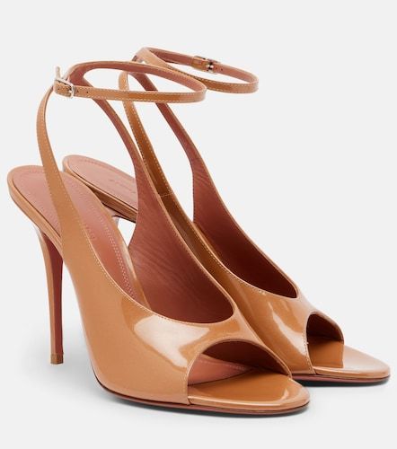 Sandales slingback Anok en cuir verni - Amina Muaddi - Modalova