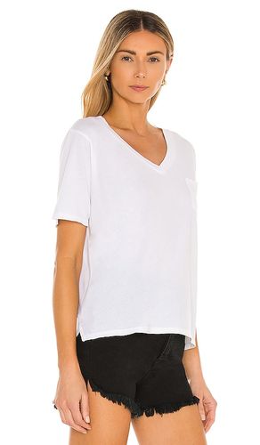 T-SHIRT ENCOLURE V UNE POCHE ULTRA-LÉGER en . Taille L. Also en XS - Bobi - Modalova