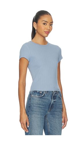 X Intimately FP Wait A Minute Baby Tee In Soft Chambray en . Taille M. Also en XS - Free People - Modalova