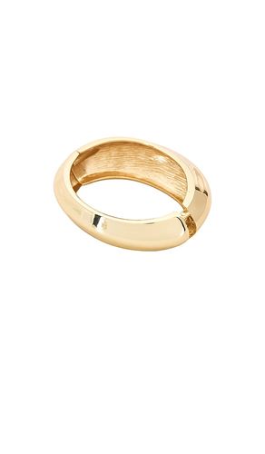 SHASHI BRACELET en Metallic Gold - SHASHI - Modalova