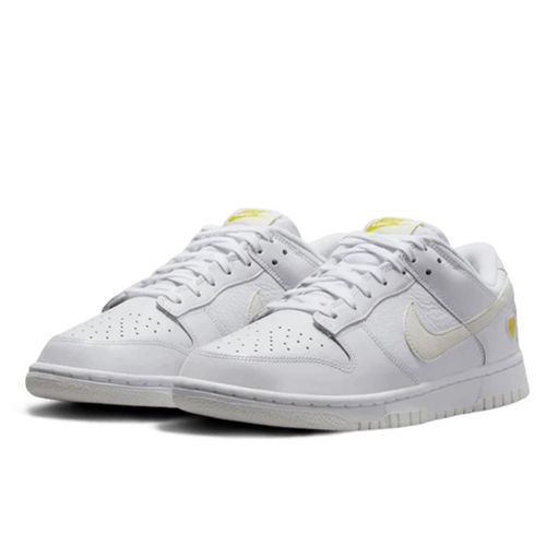 Nike Dunk Low Yellow Heart - Nike - Modalova