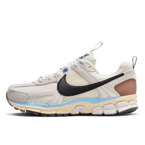 Zoom Vomero 5 Designed by Japan - Nike - Modalova