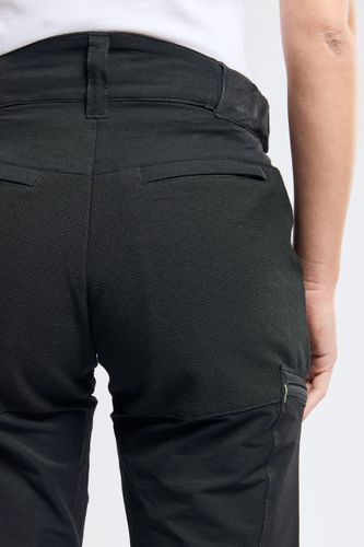 Pantalon technique LAKKARI - BERMUDES - Modalova
