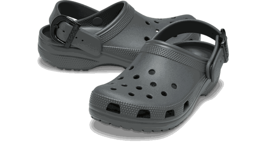Classic Enamel Buckle Sabots Unisex Carbon 33 - Crocs - Modalova