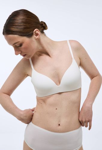 Soutien-gorge triangle moulé invisible ALEXIA en microfibre - MONOPRIX - Modalova