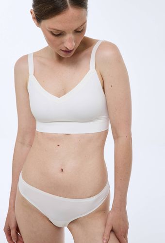 Brassière confort col V en microfibre avec coques amovibles et agrafage dos - MONOPRIX - Modalova