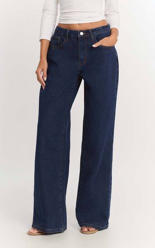 Jean Boyfriend Taille Basse À Jambe Large | Taille 42 - PrettyLittleThing - Modalova
